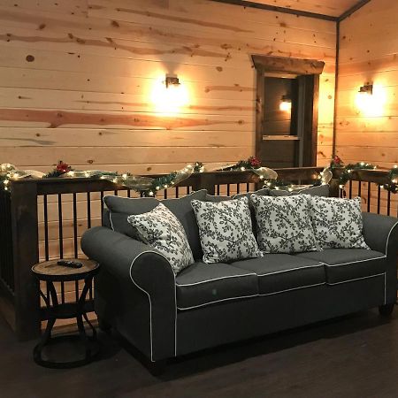 Chalet Village- Amazing Mountain Views - Piney Butt Place Gatlinburg Bagian luar foto
