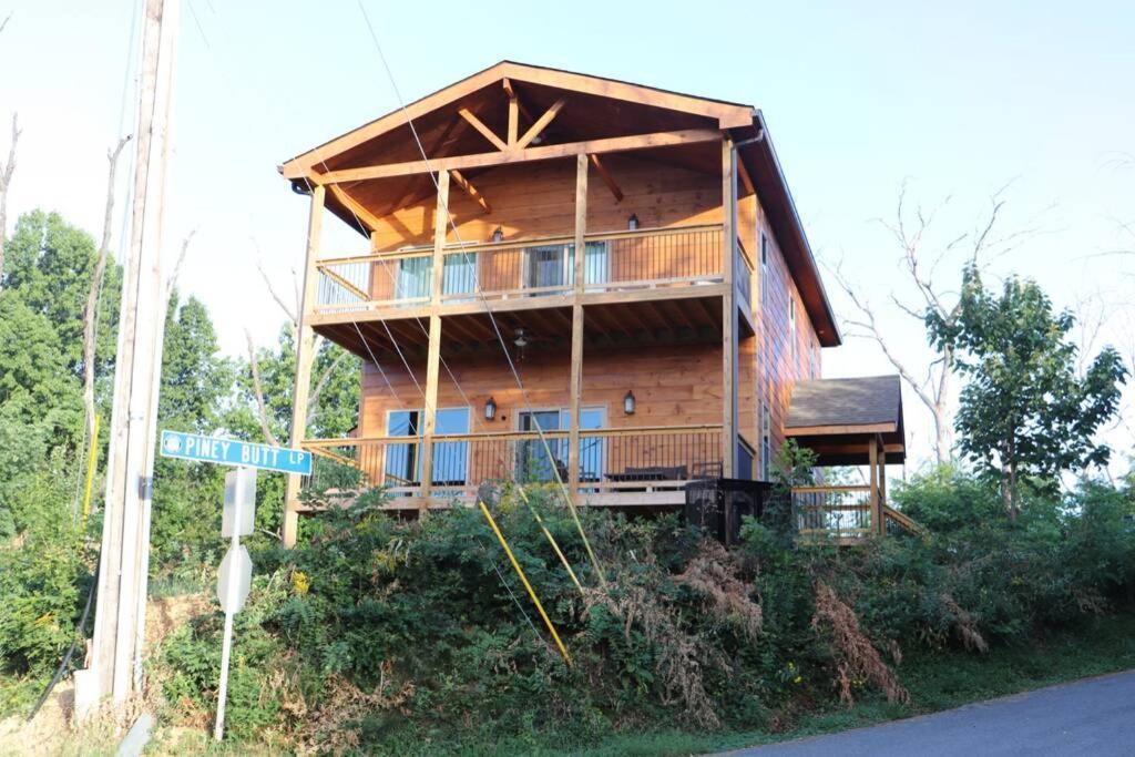 Chalet Village- Amazing Mountain Views - Piney Butt Place Gatlinburg Bagian luar foto