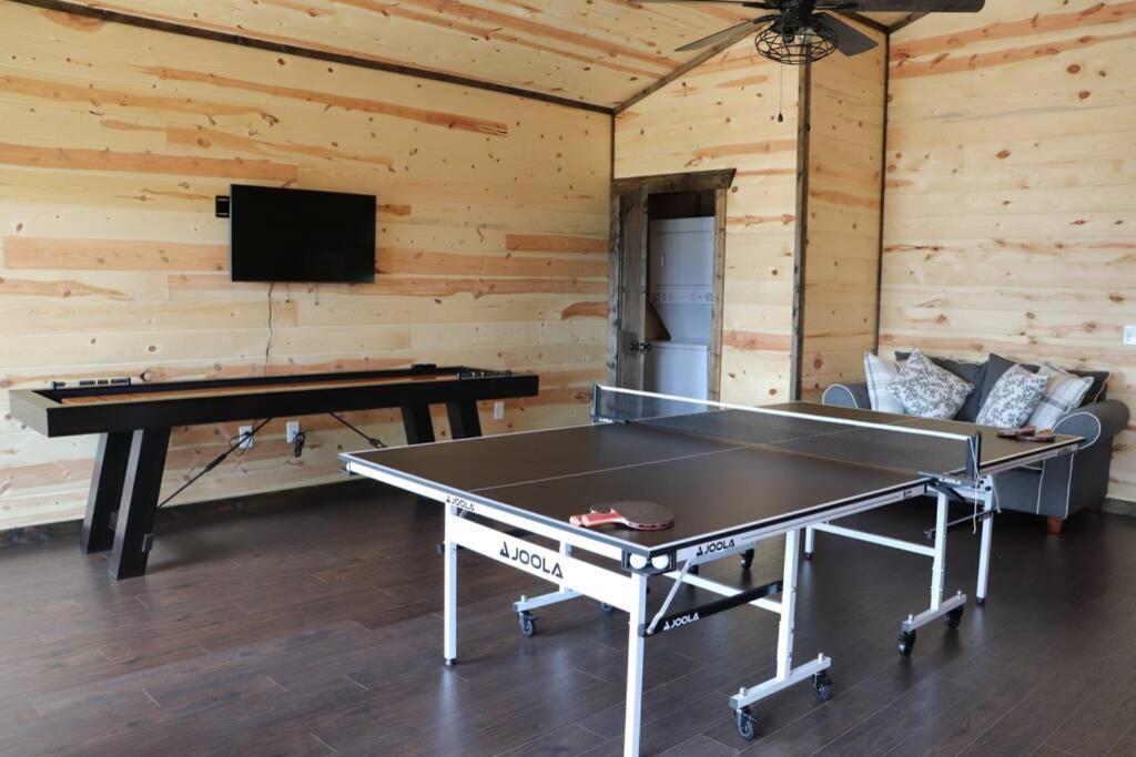 Chalet Village- Amazing Mountain Views - Piney Butt Place Gatlinburg Bagian luar foto