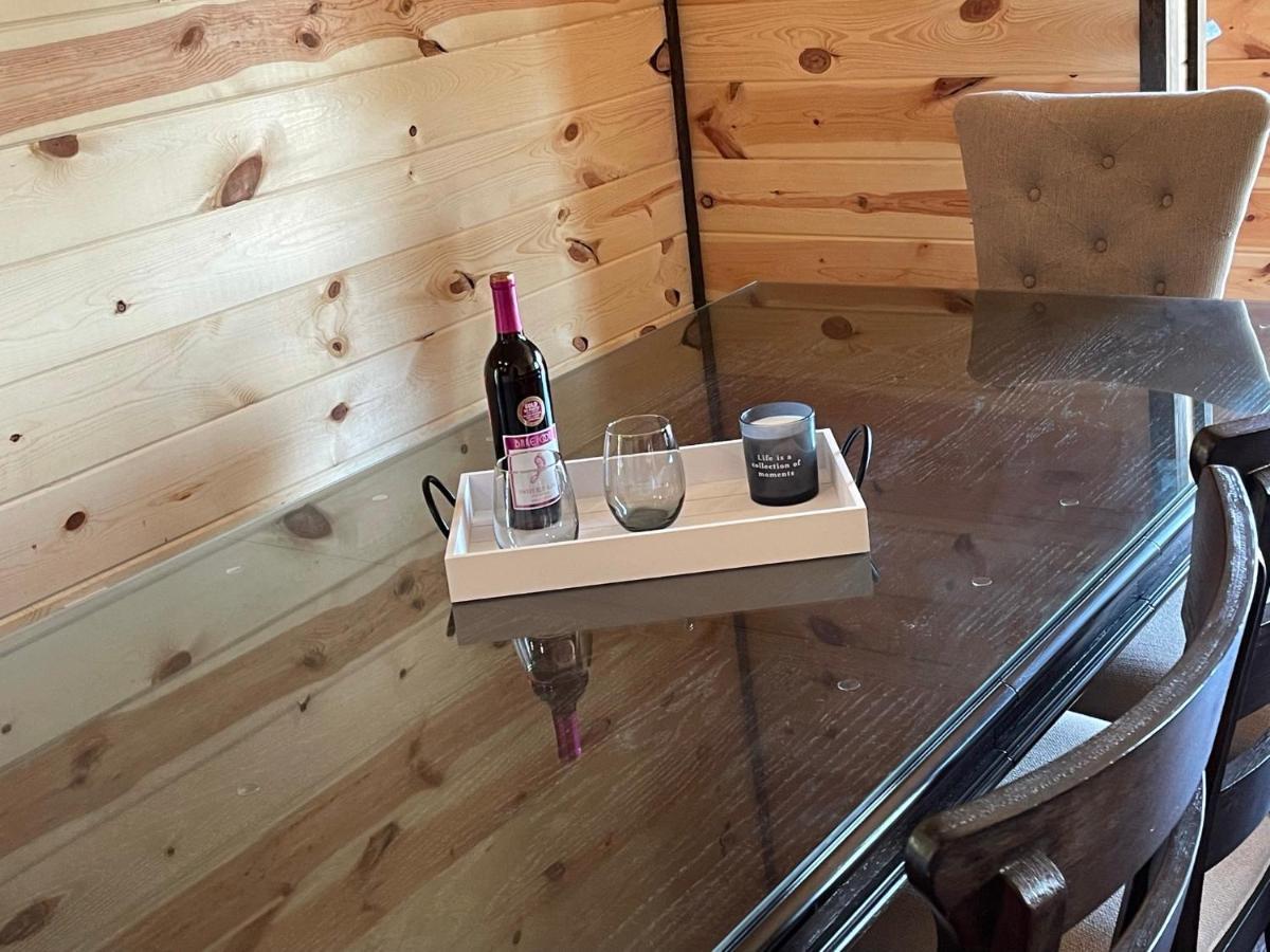 Chalet Village- Amazing Mountain Views - Piney Butt Place Gatlinburg Bagian luar foto