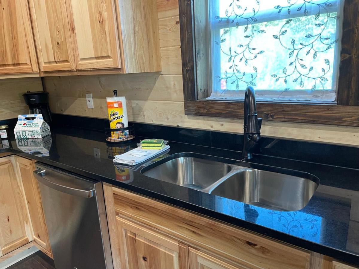 Chalet Village- Amazing Mountain Views - Piney Butt Place Gatlinburg Bagian luar foto