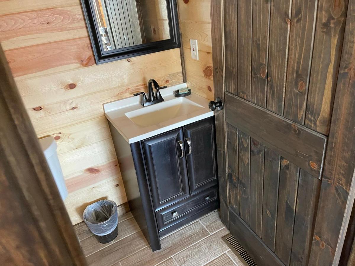 Chalet Village- Amazing Mountain Views - Piney Butt Place Gatlinburg Bagian luar foto