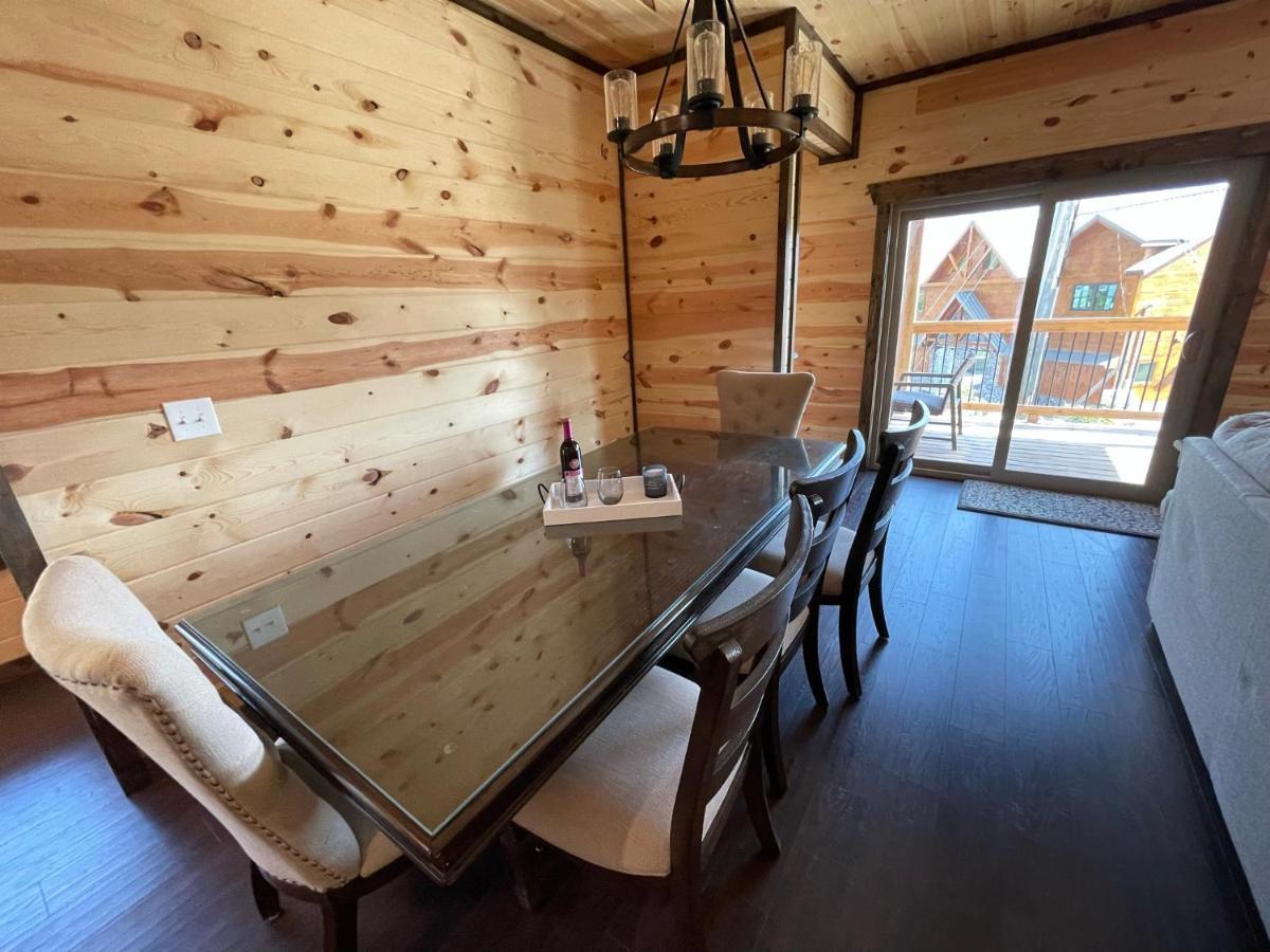Chalet Village- Amazing Mountain Views - Piney Butt Place Gatlinburg Bagian luar foto