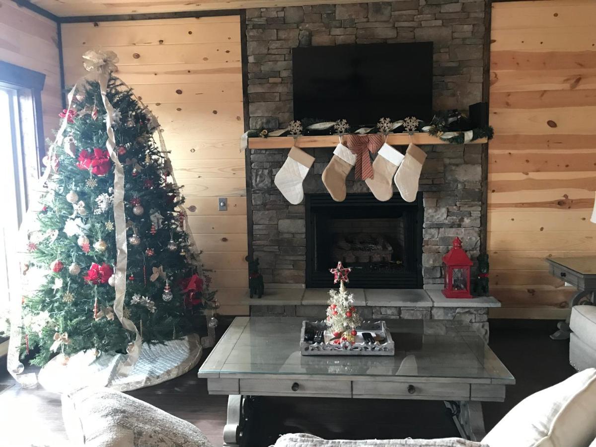 Chalet Village- Amazing Mountain Views - Piney Butt Place Gatlinburg Bagian luar foto