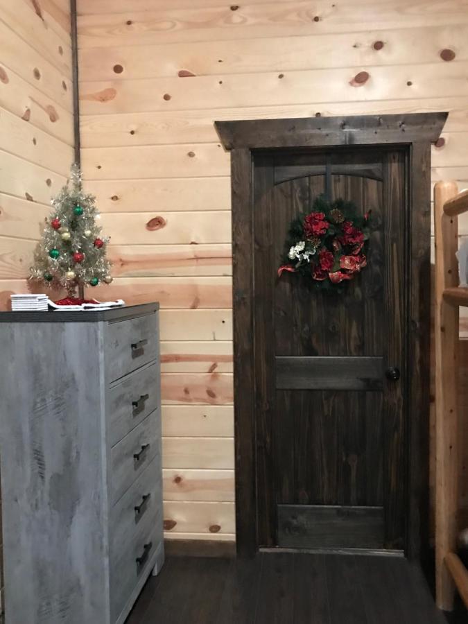Chalet Village- Amazing Mountain Views - Piney Butt Place Gatlinburg Bagian luar foto