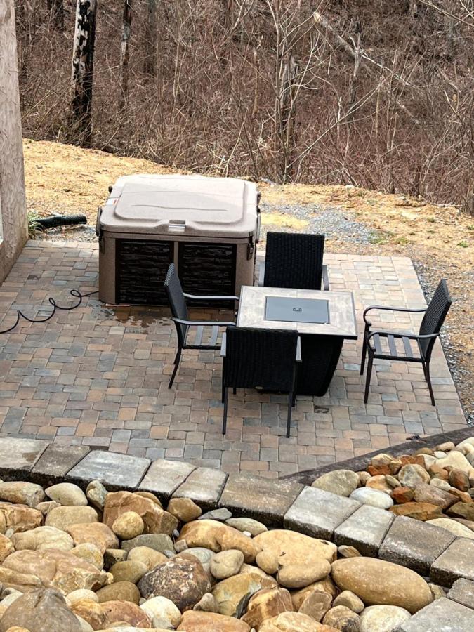 Chalet Village- Amazing Mountain Views - Piney Butt Place Gatlinburg Bagian luar foto